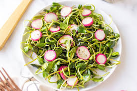 microgreens salad with lemon