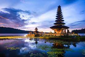 How to beat the crowds, . Pura Ulun Danu Bratan Bali Indonesia Insight Guides Blog