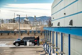 Unfortunately, there is no reliable mobile car wash in my hometown yet. Suncor Rained Dust Waste Down On Commerce City Residents Say Their Free Car Wash Offer Is An Insult Colorado Public Radio