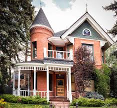 This house style is sometimes viewed by critics. What Is Victorian Architecture