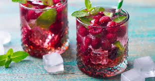 17 best raspberry vodka drinks for