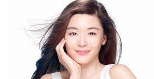 She has received multiple awards, including two grand bell awards for best actress and a daesang for television at the baeksang art awards. Jun Ji Hyun Biography Facts Childhood Family Achievements Of South Korean Actress