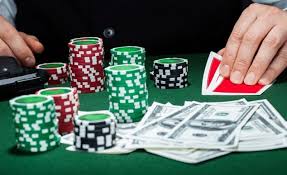 Những Mẫu Áo Khoác Nam Đẹp sảnh trong poker