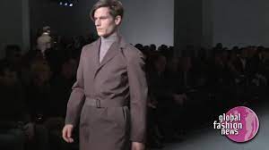Calvin Klein Collection Fall / Winter 2010 Men's Runway Show | Global  Fashion News - YouTube
