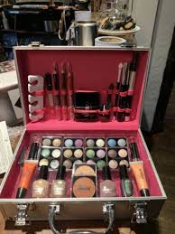 urban beauty 60 piece vanity case