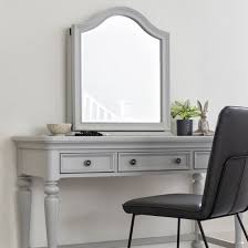 Though there are many makeup vanity designs available, of all different styles and arrangements, there are a few things they all have in common. 8 Vanity Ideas For An Inspiring Beauty Corner Living Spaces
