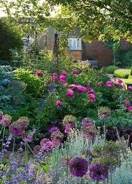 Enchanting English Cottage Gardens