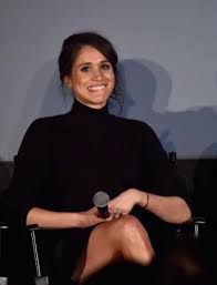 Meghan markle and prince harry were caught sharing a little subtle pda on wednesday night during their date night at royal albert hall for a performance of cirque du soleil's totem. check out the couple's sweet moment! Meghan Markle And Prince Harry Get Frisky At Cirque Du Soleil Share Sweet Pda Moment During Performance Watch Ibtimes India