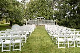 botanical gardens wedding arbour