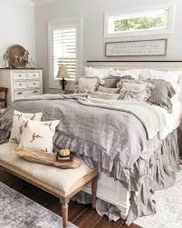 30 grey and white bedroom ideas for
