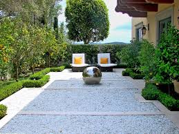 15 innovative designs for courtyard