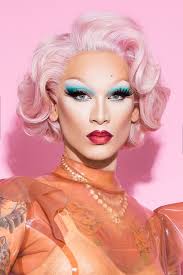 changing makeup hacks from drag queen
