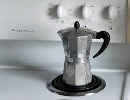 make coffee in an aluminum coffee maker
