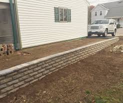 How To Build A Block Retaining Wall 10 Steps With