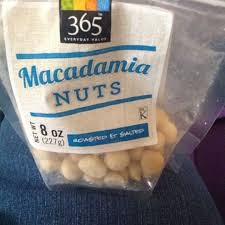 macadamia nuts and nutrition facts
