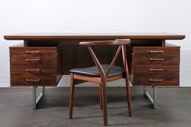 Its large drawers will help you stay organized, and its modern look will turn the heads of anyone who. Mid Century Modern Rosewood Executive Desk 1960s Mid Century Modern Finds