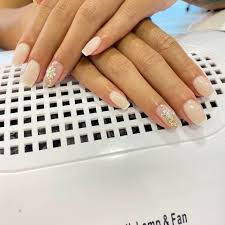 french manicure with gel nails