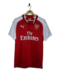 Fly emirates are the shirt sponsors. 2017 18 Arsenal Home Shirt M The Kitman Football Shirts