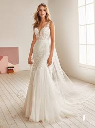 Skinny brides can allow themselves for a more voluminous creation so, without further ado, take a look at these wedding dresses created, especially for tall brides. Wedding Dress Styles For Body Types Pink Book Weddings