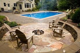 Amazing Flagstone Patio With Fire Pit Ideas