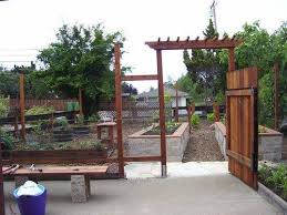 garden fence ideas to keep deer out