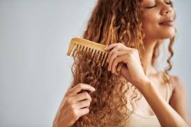 the best comb for curly hair 2023 11