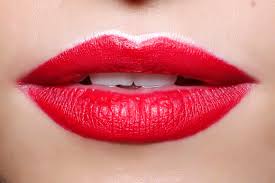 3 ways lip liner changes your look