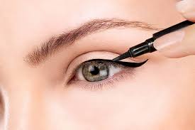 8 cara menggunakan eyeliner cair