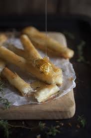 Baked Goats Cheese Cigars With Honey And Thyme