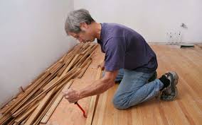 how to remove hardwood floor the best