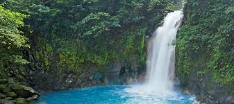 is costa rica a safe place to travel to
