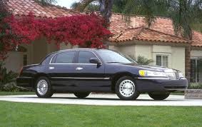 2001 Lincoln Town Car Review Ratings
