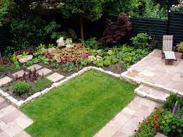 Rustic Garden With Simple Water Feature