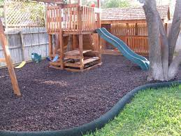 is rubber mulch safe for dogs