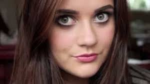 aria montgomery lucy hale from pretty