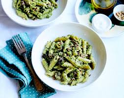 pesto pasta with olives sun dried
