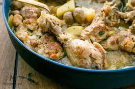 https://www.munchkintime.com/one-pot-meal-chicken-fricassee-recipe/ gambar png