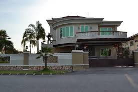 Bina rumah simple dan cantik , design azalea mampu milik di atas tanah sendiri, size binaan 32' x 47' ( 1286 sq.ft ) 3 bilik 2 bilik. Rumah Mewah Di Malaysia Page 1 Line 17qq Com