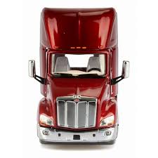 579 Day Cab Tractor Legendary Red
