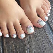 white toe nail designs
