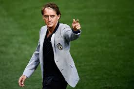 Roberto mancini was born on november 27, 1964 in jesi, italy. Italy Boss Roberto Mancini Stopped Diego Maradona Retaining Serie A Wanted To Fight Juan Sebastian Veron Like A Kickboxer Was Respected But Hated By Gianfranco Zola And Has Now Turned His Team