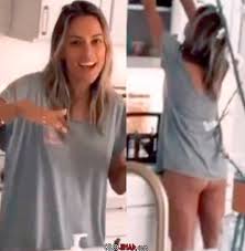 Jana Kramer Flashes Her Nude Butt Cheeks