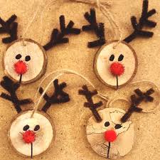 Upcycled puzzle piece reindeer ornament. Rudolph The Reindeer Ornaments Diy Christmas Crafts Ecemella
