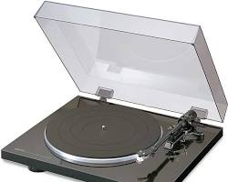 Denon DP300F BeltDrive Turntable with BuiltIn Speakers