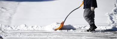 Escape the rigors of snow removal by finding the best snow shovel to clear out the snow. Treatment For Muscle Strain From Shoveling Snow Rothman Orthopaedic Institute