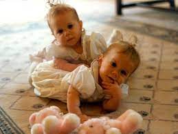 8.which olsen twin smiled with their teeth for the last time? The Olsen Twins As Babys Babys Foto 39347001 Fanpop