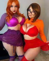 Velma daphne sexy