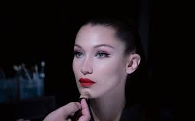 bella hadid shows us how to create 3