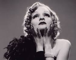 Annika Lund als Marlene Dietrich | Pressefotos