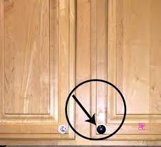 how to replace kitchen cabinet hardware